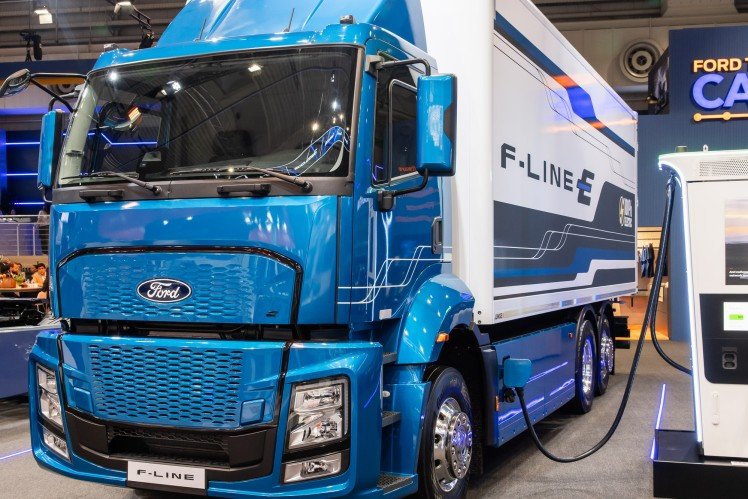 IAA Transportation 2024: NFZ-Hersteller Ford Trucks vertraut auf elektrische Antriebe von ZF